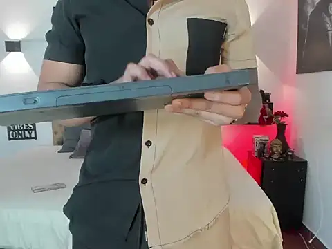Snapshot of christopher_palmerjs chatting on January 2026 08:36:02 PM christopher palmerjs online show from January 2026 08:36:02 PM