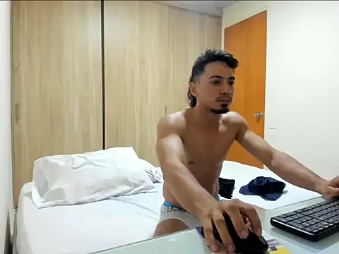 Snapshot of bbenboxer chatting on November 2025 11:26:02 PM bbenboxer online show from November 2025 11:26:02 PM