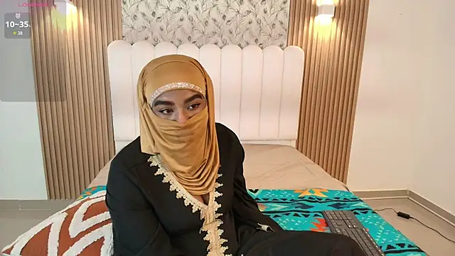 Snapshot of Lina_arabiann chatting on December 2025 12:32:01 PM Lina arabiann online show from December 2025 12:32:01 PM