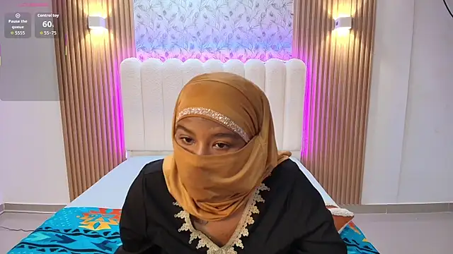 Snapshot of Lina_arabiann chatting on December 2025 12:10:02 PM Lina arabiann online show from December 2025 12:10:02 PM