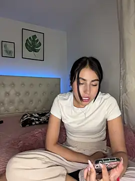 Snapshot of BIJOU_SECRET chatting on May 2026 04:40:01 AM BIJOU SECRET online show from May 2026 04:40:01 AM