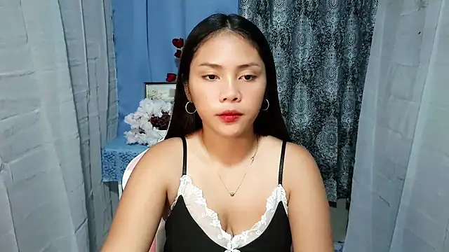 Snapshot of Mia_Cally chatting on November 2025 03:59:01 PM Mia Cally online show from November 2025 03:59:01 PM