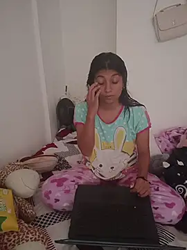 YeseniaRodriguez3 online show from November 2025 03:46:01 PM