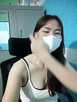 Donatella28 online show from April 2026 07:07:02 PM