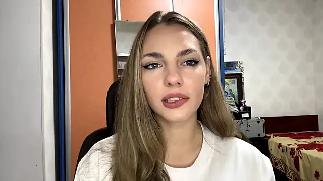 IlanaLafferty online show from November 2025 07:43:01 PM