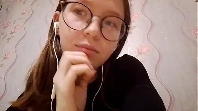 Snapshot of SalenaAhnell chatting on October 2025 05:51:02 PM SalenaAhnell online show from October 2025 05:51:02 PM