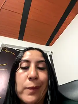 Dannybeplove online show from November 2025 01:11:02 PM