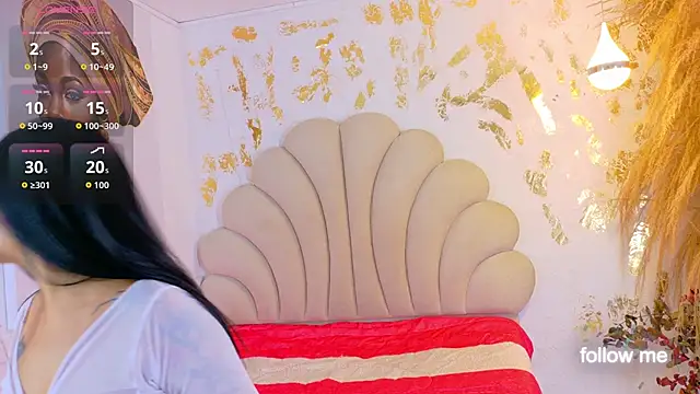 Snapshot of HellemMonet chatting on November 2025 07:52:02 PM HellemMonet online show from November 2025 07:52:02 PM