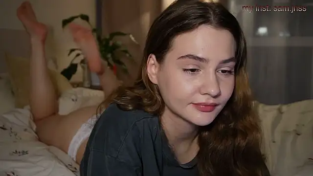 Snapshot of blooomis chatting on November 2025 06:42:02 PM blooomis online show from November 2025 06:42:02 PM