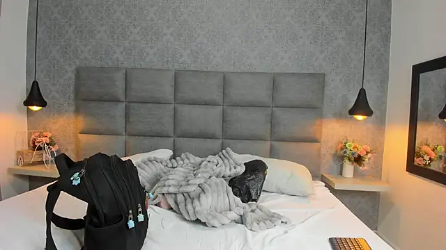 Snapshot of Luna_Bella3 chatting on November 2025 11:09:02 AM Luna Bella3 online show from November 2025 11:09:02 AM