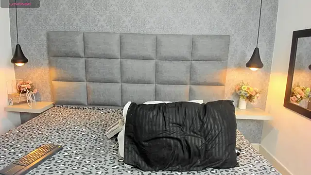 Snapshot of Luna_Bella3 chatting on November 2025 11:32:02 AM Luna Bella3 online show from November 2025 11:32:02 AM