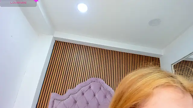 Snapshot of JanneBlossom_ chatting on November 2025 05:24:01 AM JanneBlossom online show from November 2025 05:24:01 AM