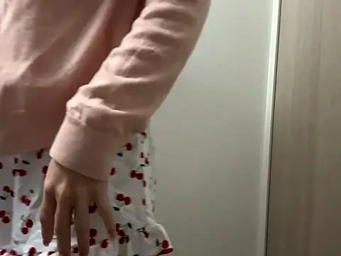 Snapshot of miku_pipipi chatting on November 2025 07:24:01 PM miku pipipi online show from November 2025 07:24:01 PM