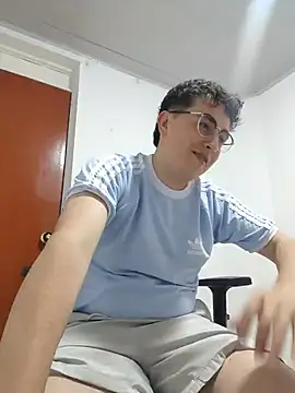 Snapshot of Sam_Rush chatting on June 2026 05:17:01 AM Sam Rush online show from June 2026 05:17:01 AM
