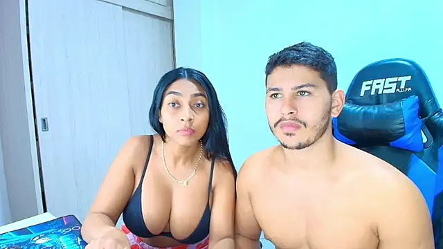 Snapshot of sophia_and_alex chatting on October 2025 02:59:01 AM sophia and alex online show from October 2025 02:59:01 AM