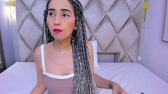 violett rabbit  online show from December 2025 08:27:02 PM