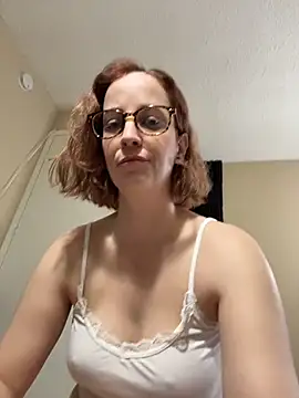 CreamedKitten online show from November 2025 04:05:01 PM