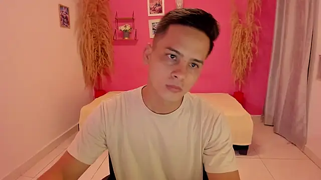 elmasmas01 online show from November 2025 12:49:02 PM