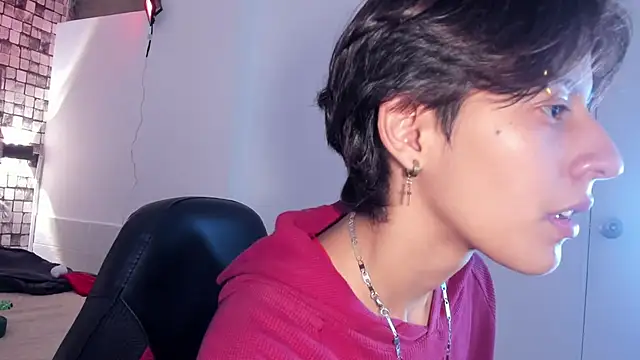 Snapshot of Ghost__Girl_ chatting on December 2025 01:55:02 AM Ghost Girl online show from December 2025 01:55:02 AM