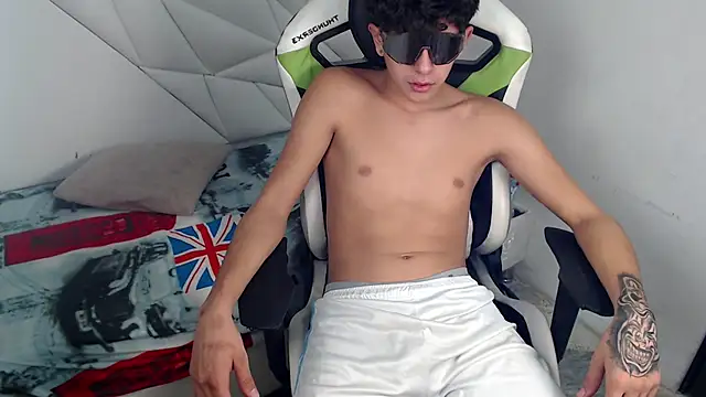 Cash G  online show from December 2025 09:30:01 PM