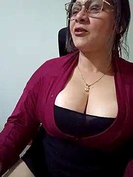 Angie milf50 online show from November 2025 04:21:01 AM