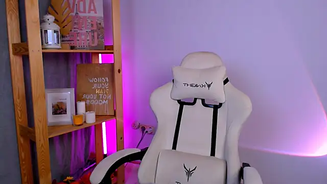 BallerinaCappuchino online show from November 2025 02:34:02 AM