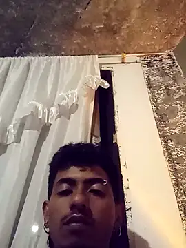 SkinniYamo online show from March 2026 05:13:02 AM