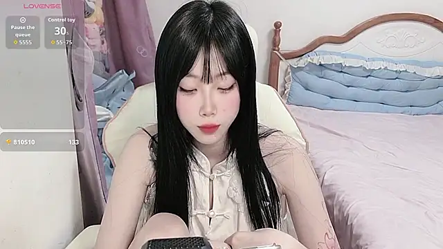 Vivian-88 online show from April 2026 02:00:02 AM