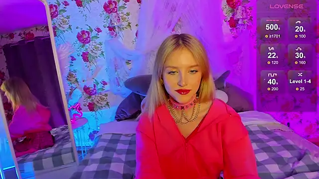 Snapshot of KissChristie__ chatting on November 2025 07:13:02 PM KissChristie online show from November 2025 07:13:02 PM