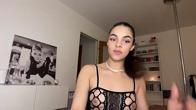 maddymeadows online show from December 2025 09:44:02 PM