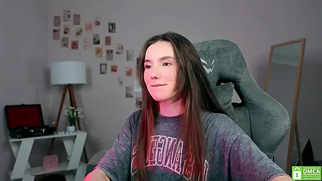 Snapshot of yourfrenchteacher chatting on October 2025 04:13:02 AM yourfrenchteacher online show from October 2025 04:13:02 AM