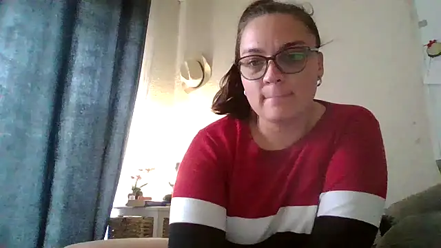 Snapshot of lilMissMarli chatting on July 2026 02:19:01 PM lilMissMarli online show from July 2026 02:19:01 PM