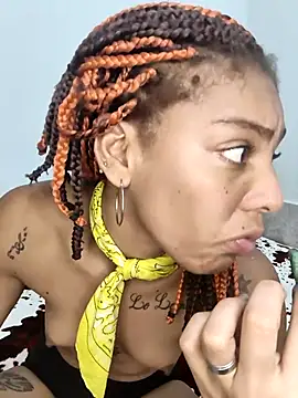 Snapshot of leona_sumiza chatting on October 2025 12:55:02 AM leona sumiza online show from October 2025 12:55:02 AM