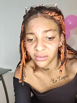 Snapshot of leona_sumiza chatting on November 2025 01:36:01 AM leona sumiza online show from November 2025 01:36:01 AM