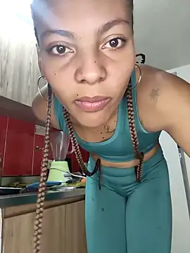 Snapshot of leona_sumiza chatting on November 2025 09:35:02 PM leona sumiza online show from November 2025 09:35:02 PM