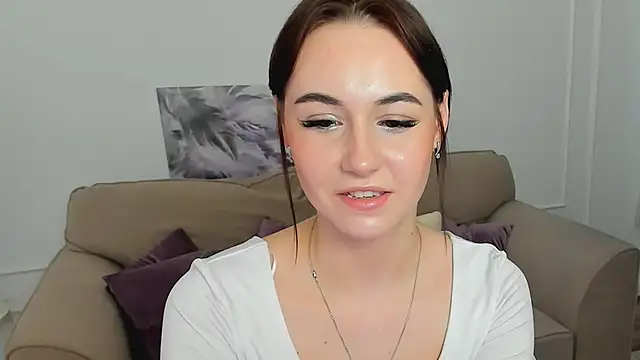 MakeYoueHappy online show from November 2025 12:05:02 PM