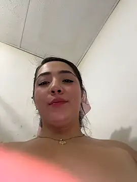 Snapshot of Hannahpradaa_ chatting on November 2025 12:21:01 AM Hannahpradaa online show from November 2025 12:21:01 AM