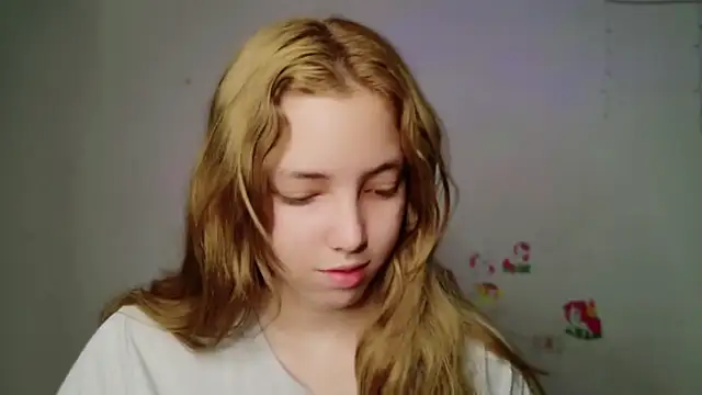 Snapshot of Natalia_alian chatting on November 2025 08:00:01 PM Natalia alian online show from November 2025 08:00:01 PM