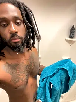 Snapshot of TheRealKnottiHead chatting on November 2025 09:28:01 PM TheRealKnottiHead online show from November 2025 09:28:01 PM