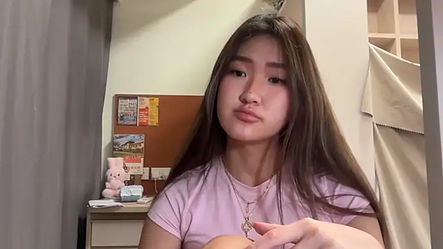 Snapshot of AlishaCheng chatting on December 2025 12:34:02 PM AlishaCheng online show from December 2025 12:34:02 PM