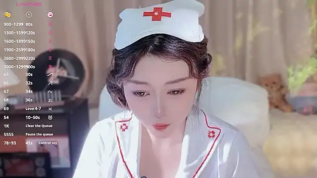 Yiluo95 online show from February 2026 04:43:01 PM