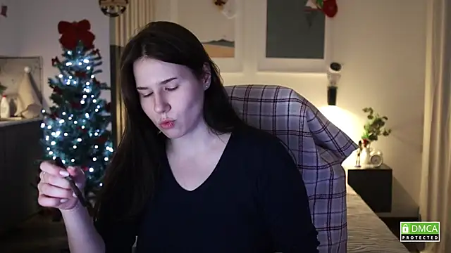 girl u never met online show from December 2025 06:01:02 PM