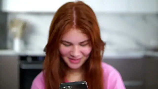 YettaCalabria online show from December 2025 01:17:04 PM