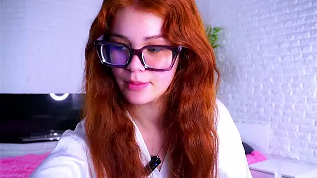 YettaCalabria online show from April 2026 02:29:01 PM