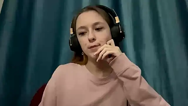 HOTBellakle online show from November 2025 03:08:02 PM