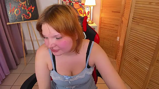 Snapshot of babyyullii chatting on November 2025 08:37:01 AM babyyullii online show from November 2025 08:37:01 AM