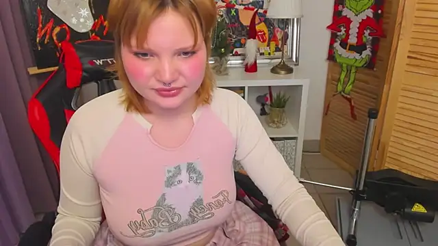 Snapshot of babyyullii chatting on December 2025 02:54:01 PM babyyullii online show from December 2025 02:54:01 PM