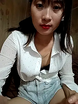 Em xinh01 online show from November 2025 05:24:01 PM