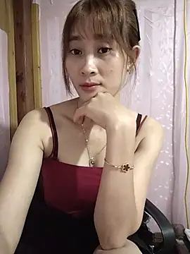 Snapshot of Em_xinh01 chatting on May 2026 12:44:02 PM Em xinh01 online show from May 2026 12:44:02 PM
