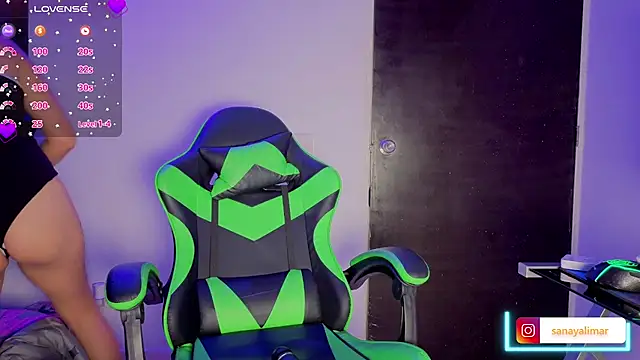 Snapshot of Hinatta-Tatto1 chatting on December 2025 03:21:01 PM Hinatta-Tatto1 online show from December 2025 03:21:01 PM